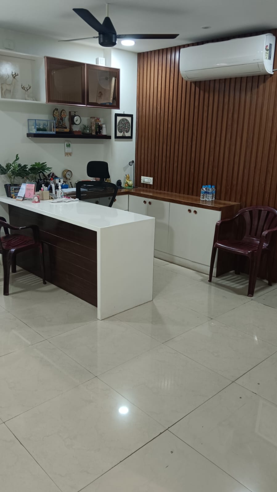 Surgery & general surgery consultation room